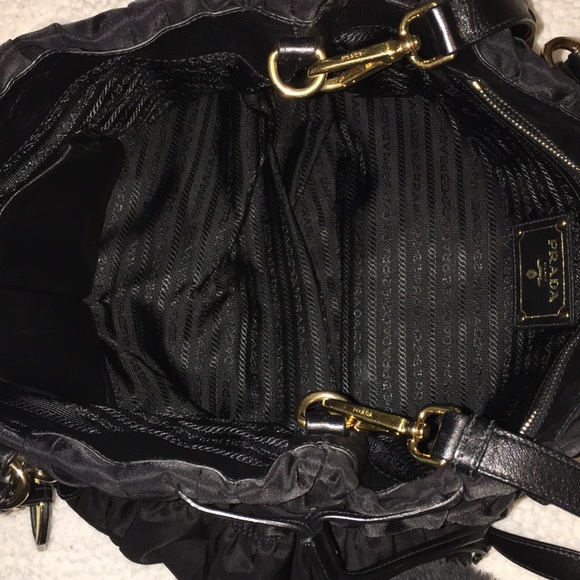 PRADA - Picture 6 of 16